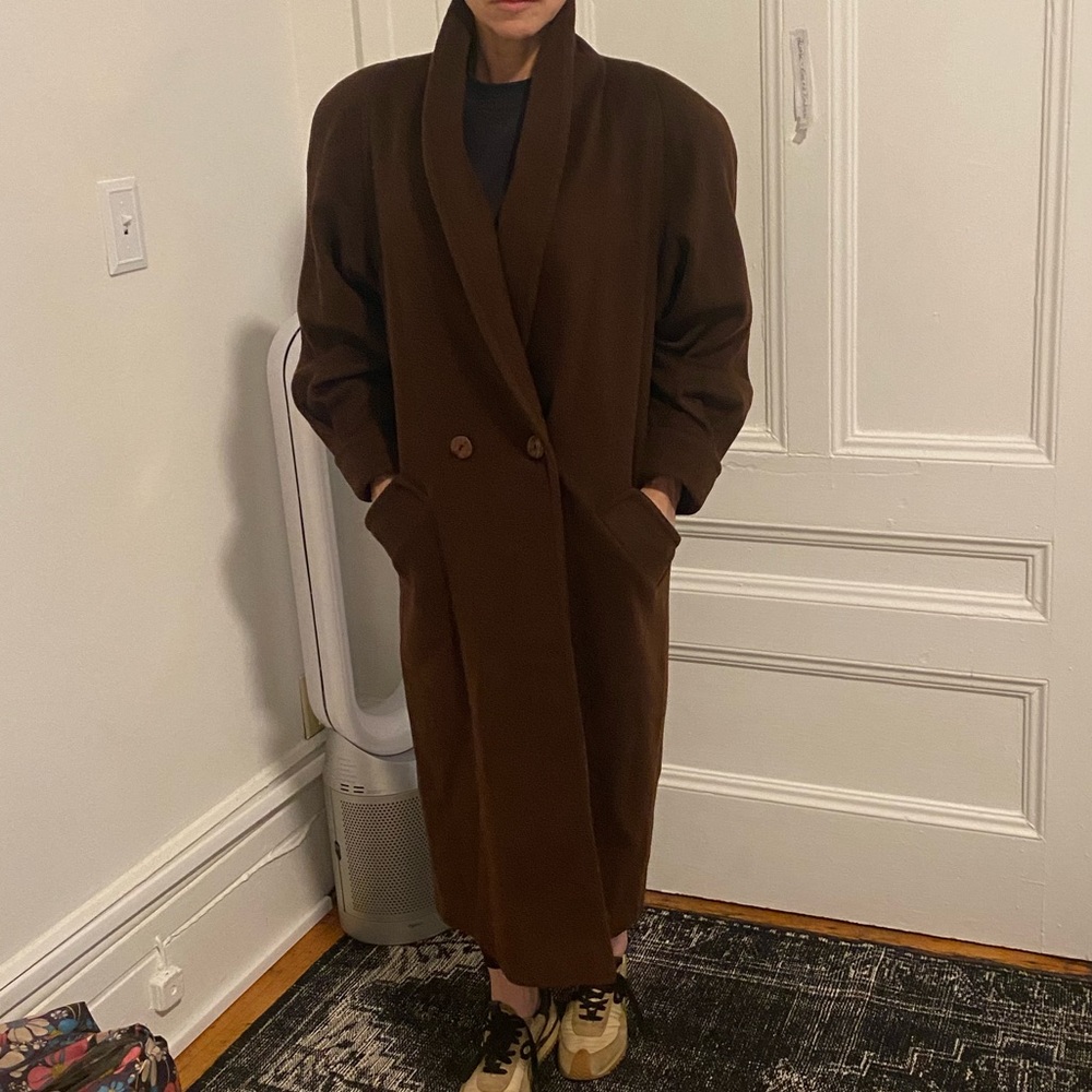 Gorgeous brown warm fabric soft to the touch blended wool (75wool/25nylon) coat